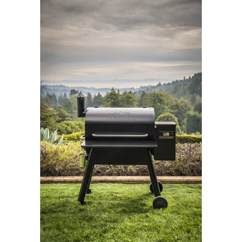 Black Traeger Pro 780 Wood Pellet Grill